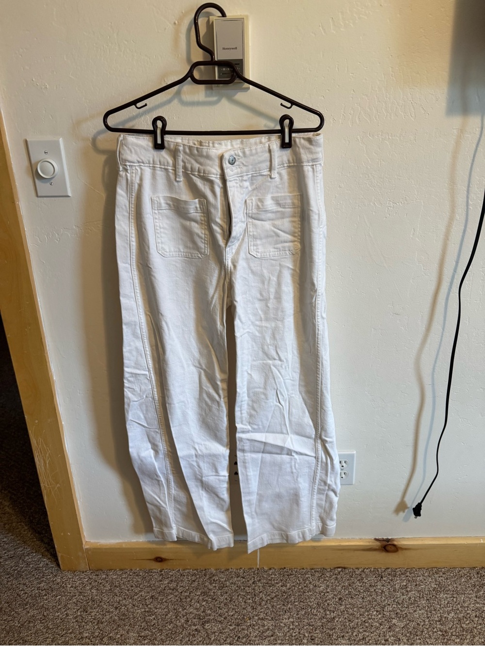 Old Navy Men's White Wide-Leg Chinos
